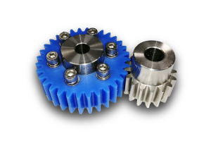 齒數32的塑料齒輪和齒數16的不銹鋼齒輪（速度傳達比為2）